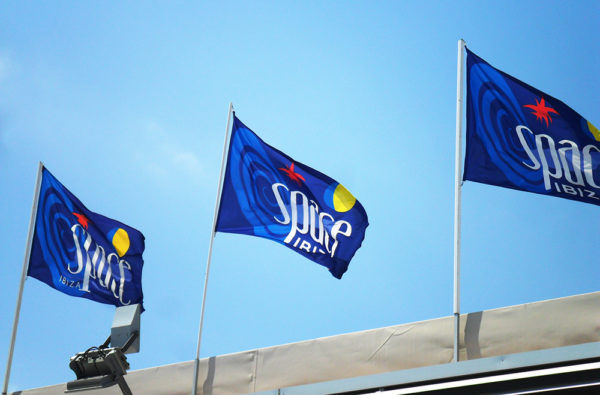 custom printed landscape flag, digitally printed for festivals